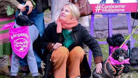 Eugenia Martínez de Irujo en la Fundación El Arca de Noé