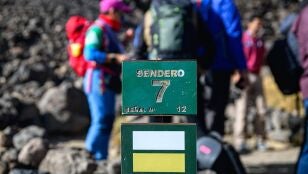 La ecotasa del Teide, en Tenerife, para acceder a senderos se cobrar&aacute; desde este lunes para no residentes en la isla