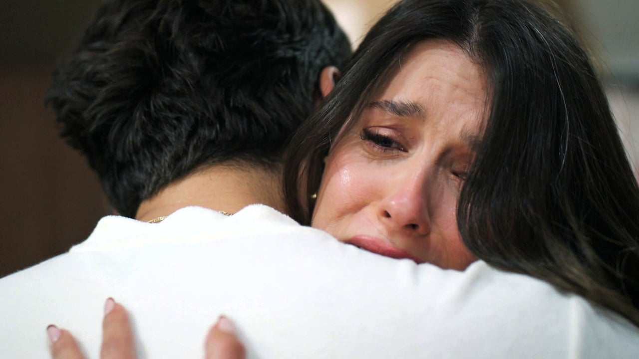 Pelin se derrumba en brazos de Ferit mientras Zerrin lucha por su vida Pelin se derrumba en brazos de Ferit mientras Zerrin lucha por su vida