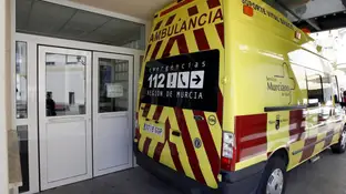 Imagen de archivo de una ambulancia en Murcia Imagen de archivo de una ambulancia en Murcia