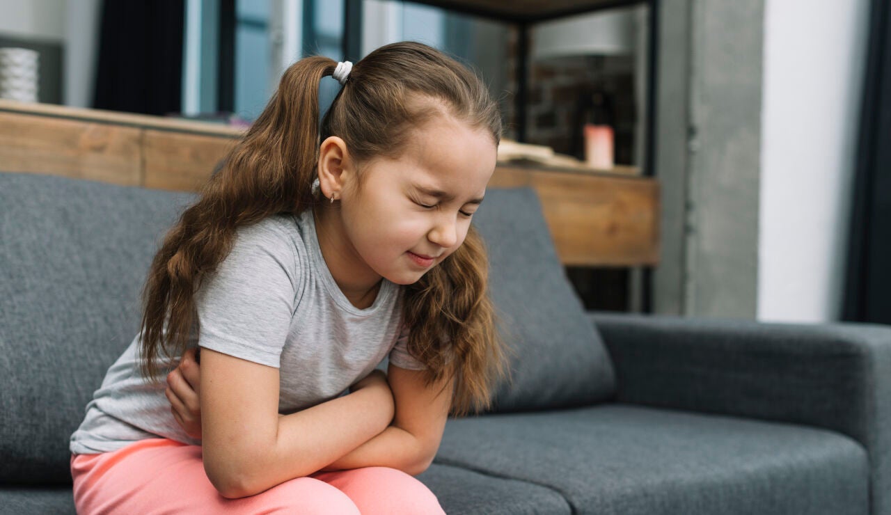 Ni&ntilde;a con dolor de vientre