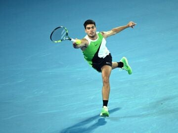 Carlos Alcaraz en su debut en el Open de Australia 2026