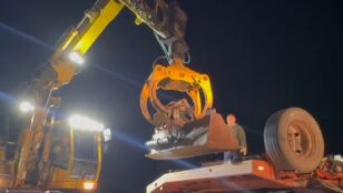 Imagen de las gr&uacute;as que llegan a Adamuz, C&oacute;rdoba