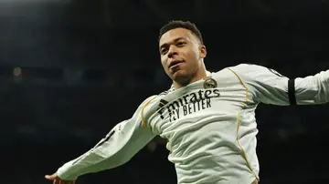 Mbappé celebra su gol al AS Mónaco en el Bernabéu Mbappé celebra su gol al AS Mónaco en el Bernabéu