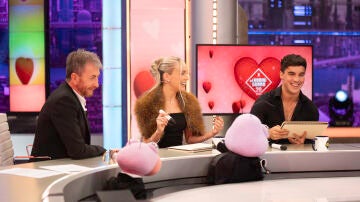 &iquest;D&oacute;nde se dieron Ana Mena y &Oacute;scar Casas su primer beso? Los invitados responden en el test de Trancas y Barrancas