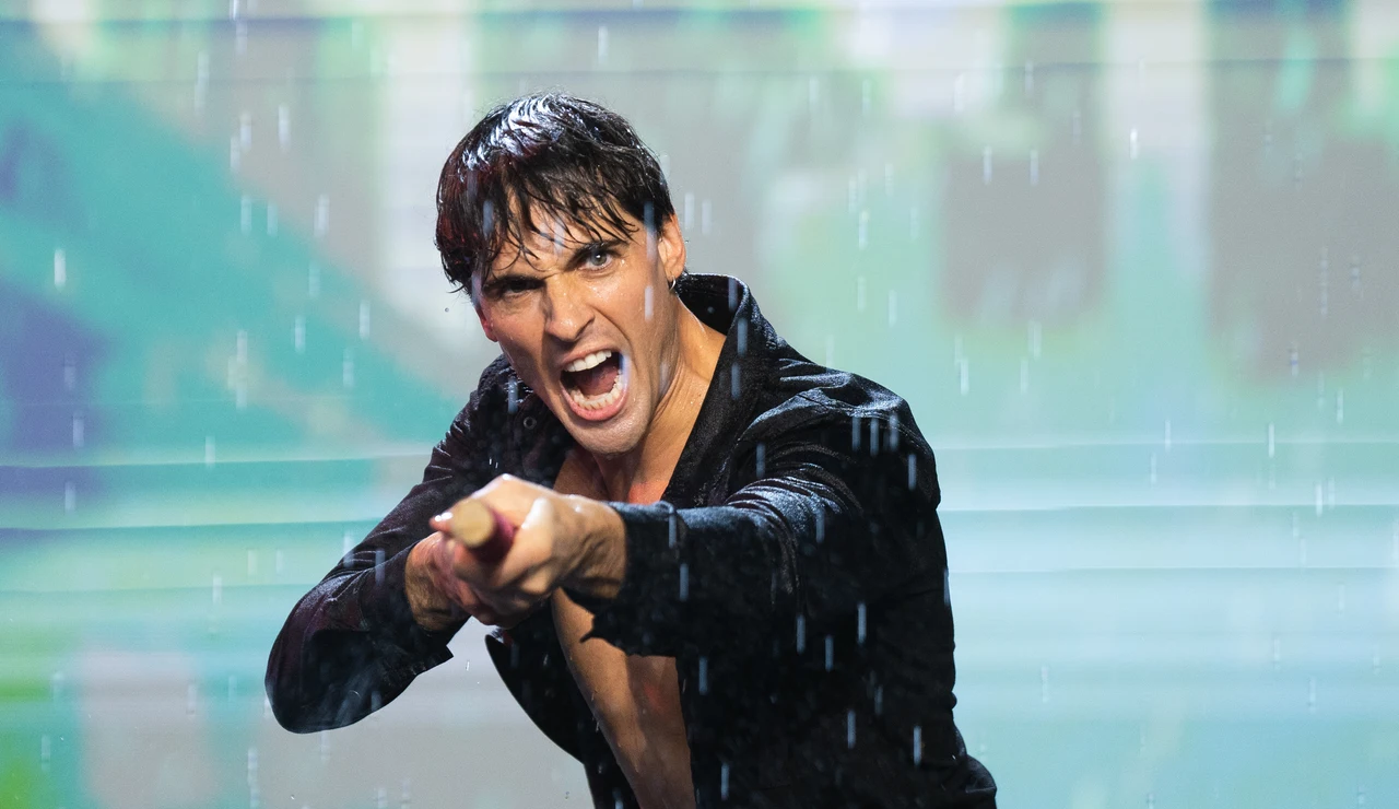 El espectáculo de Daniel Illescas bailando sobre el agua