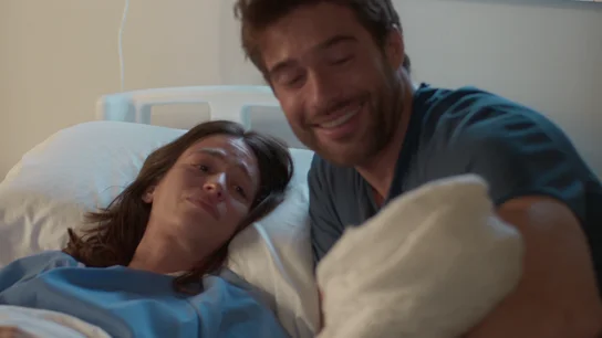 Amanda despierta del coma y da a luz al bebé de César: “Nuestro hijo te trajo de vuelta con nosotros” Amanda despierta del coma y da a luz al bebé de César: “Nuestro hijo te trajo de vuelta con nosotros”