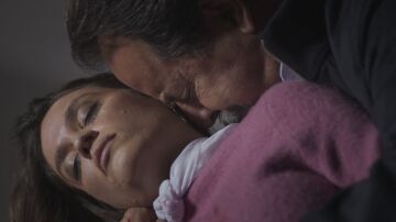 El final m&aacute;s cruel para Amanda: Octavio cae en la trampa y su hija recibe un disparo en el pecho al intentar salvarla