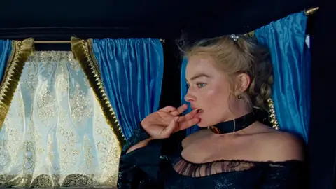 Margot Robbie en Cumbres Borrascosas Margot Robbie en Cumbres Borrascosas