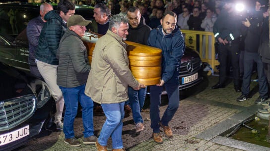 Entierro de las v&iacute;ctimas de la familia Zamorano.