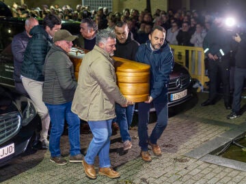 Entierro de las v&iacute;ctimas de la familia Zamorano.