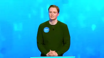 El broche de Manu con su poema de despedida para los invitados: “Os quiere ‘Torito’ el mundo” El broche de Manu con su poema de despedida para los invitados: “Os quiere ‘Torito’ el mundo”