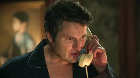 Pablo Salazar recibe una inquietante llamada y se lo oculta a Nives: “Tú y yo ya no tenemos nada de qué hablar” Pablo Salazar recibe una inquietante llamada y se lo oculta a Nives: “Tú y yo ya no tenemos nada de qué hablar”