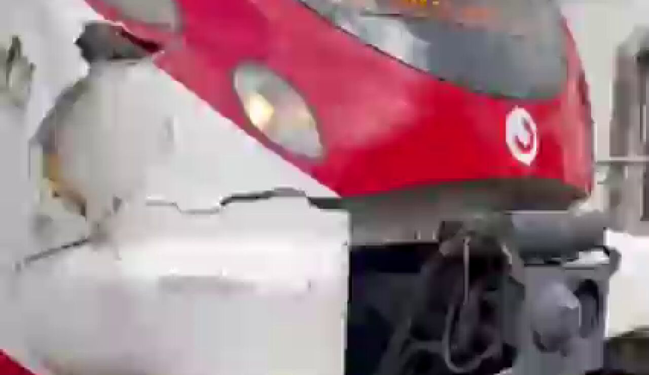 Nuevo accidente en un tren: cae parte de una pared de un t&uacute;nel sobre un cercan&iacute;as