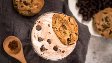 Yogur con galletas Yogur con galletas