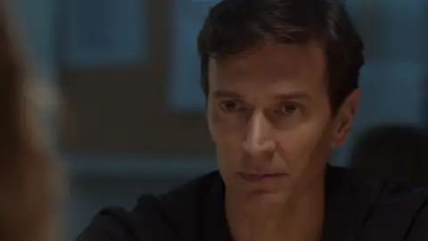 Álvaro se despide de Laura antes de entrar en la cárcel con una difícil petición: “Prométeme que me olvidarás” Álvaro se despide de Laura antes de entrar en la cárcel con una difícil petición: “Prométeme que me olvidarás”