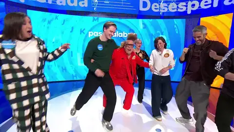 Manu y Rosa bailando juntos en Pasapalabra: Torito consigue una imagen insólita Manu y Rosa bailando juntos en Pasapalabra: Torito consigue una imagen insólita