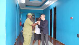 Octavi Anoro, el reto de profesionalizar el f&uacute;tbol en Tanzania