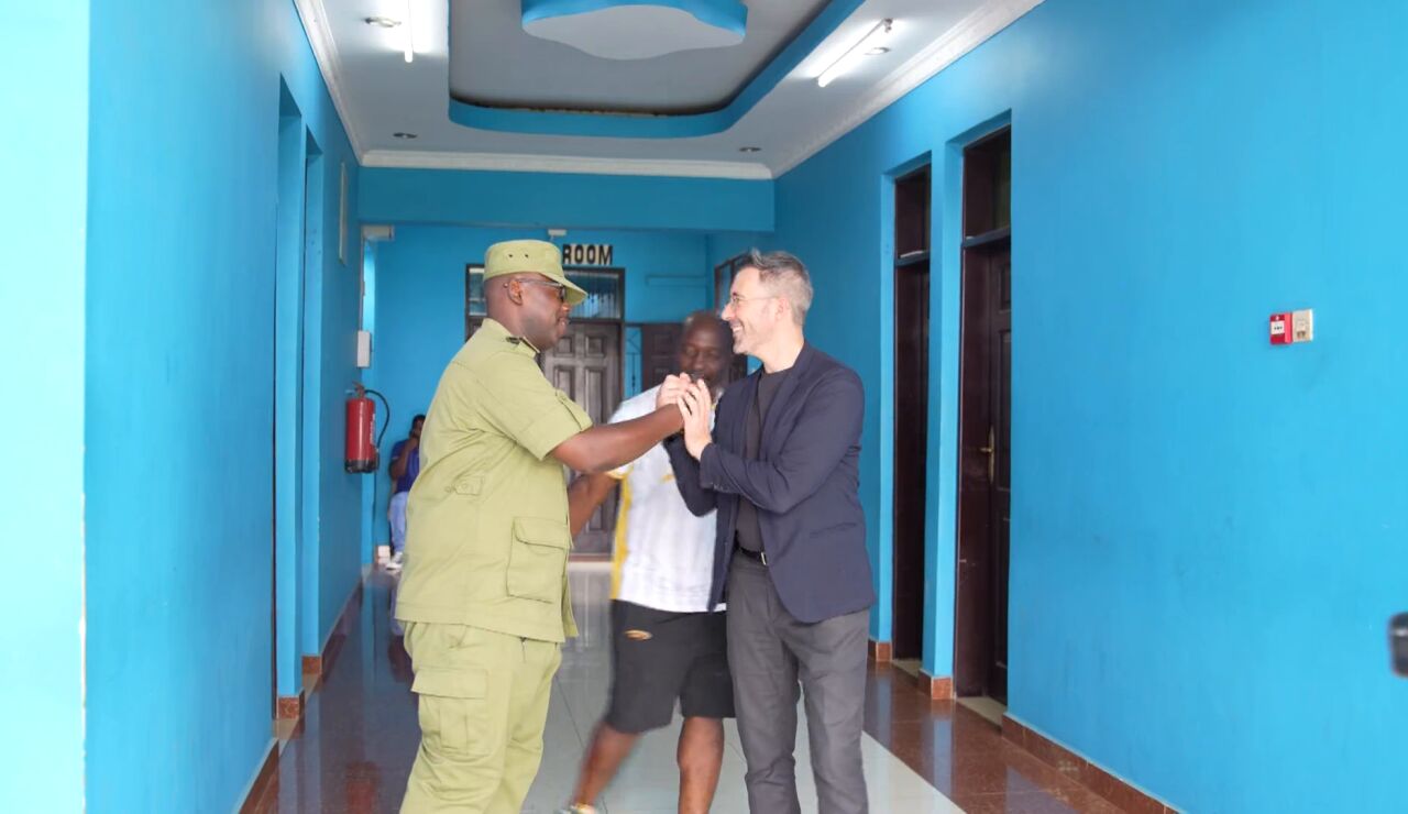 Octavi Anoro, el reto de profesionalizar el f&uacute;tbol en Tanzania