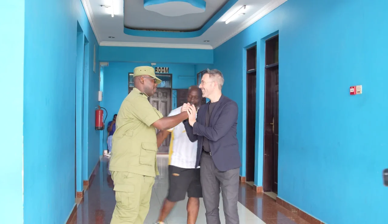 Octavi Anoro, el reto de profesionalizar el fútbol en Tanzania