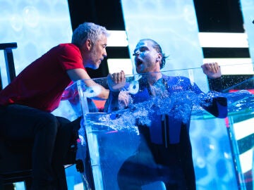 Eduardo Navarrete se hunde al llegar al 1:32 minutos en la apnea de El Desaf&iacute;o 