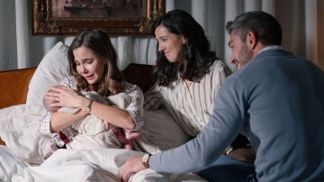 Bego&ntilde;a da a luz a su hijo Juan, pero sin Gabriel: &iexcl;&eacute;l est&aacute; con Mar&iacute;a en la habitaci&oacute;n de un hotel!