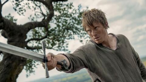 Peter Claffey como Dunk en El Caballero de los Siete Reinos