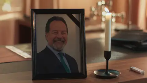 Un regalo inesperado siembra la duda sobre el paradero de Octavio: ¿está realmente muerto? Un regalo inesperado siembra la duda sobre el paradero de Octavio: ¿está realmente muerto?