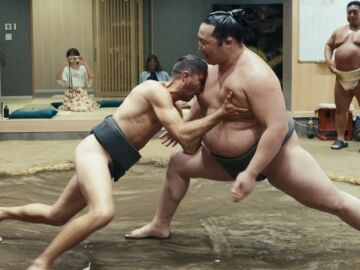 Joaqu&iacute;n se enfrenta a un sumo en Jap&oacute;n: "&iexcl;Mu&eacute;velo!"