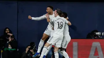 Mbappé celebra el gol ante el Villarreal Mbappé celebra el gol ante el Villarreal