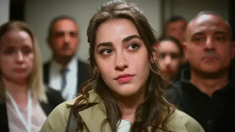 ¡Noche caótica! Rengin se desmaya mientras Seren llega con la policía para llevarse a sus hijos ¡Noche caótica! Rengin se desmaya mientras Seren llega con la policía para llevarse a sus hijos