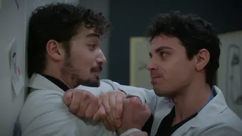 "Eres un niñato”: Yusuf pone en su sitio a Uras tras sus ataques de celos por Seren "Eres un niñato”: Yusuf pone en su sitio a Uras tras sus ataques de celos por Seren