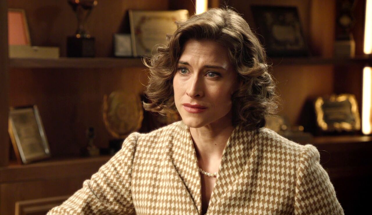 &iexcl;Marta convence a Pablo para que contrate una nueva dependienta!