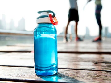 Botella de pl&aacute;stico