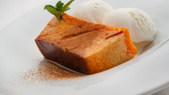 Flan de calabaza con helado de nata Flan de calabaza con helado de nata