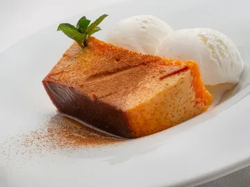 Flan de calabaza con helado de nata Flan de calabaza con helado de nata