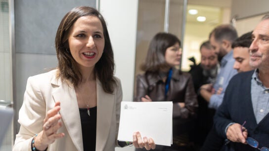 La secretaria general de Podemos, Ione Belarra, durante una sesi&oacute;n plenaria extraordinaria en el Congreso de los Diputados, a 27 de enero de 2026, en Madrid (Espa&ntilde;a). El pleno del Congreso vota la convalidaci&oacute;n o derogaci&oacute;n de los decretos leyes que incluyen, por un lado, la pr&oacute;rroga de las ayudas al transporte p&uacute;blico, y por otro, las medidas de 'escudo social' y la revalorizaci&oacute;n de las pensiones para 2026. El Gobierno afronta esta cita sin apoyos asegurados, ya que tanto el PP como Junts n...