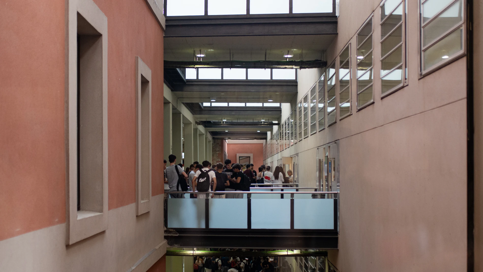 Universidad de Barcelona Universidad de Barcelona