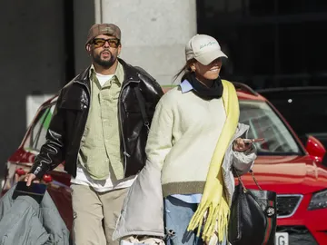 Gloria Camila y Álvaro García en el aeropuerto Gloria Camila y Álvaro García en el aeropuerto