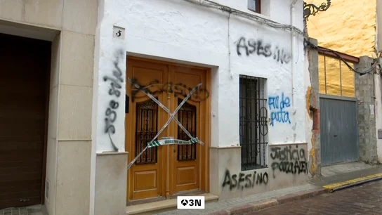La emotiva carta de despedida de un compañero de Álex, el menor asesinado en Sueca: "Seguiré tu ejemplo..." La emotiva carta de despedida de un compañero de Álex, el menor asesinado en Sueca: "Seguiré tu ejemplo..."