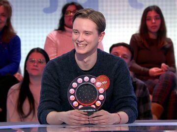 Rosal&iacute;a y &lsquo;La perla&rsquo; coronan para Manu un espectacular triplete de plenos en La Pista