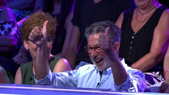 El divertido vacile de Ana a su padre en Atrapa un millón: todo el plató coreando su canción más odiada El divertido vacile de Ana a su padre en Atrapa un millón: todo el plató coreando su canción más odiada