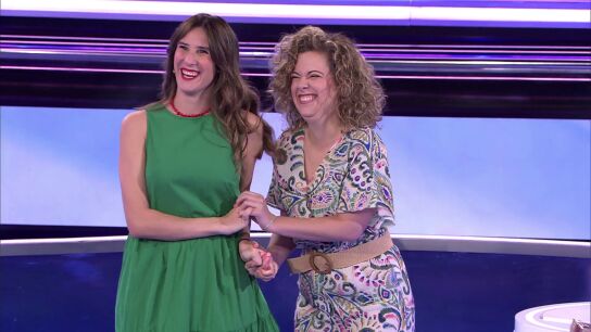 Sabe la respuesta... ¡antes de descubrir la pregunta! Manel Fuentes flipa con María en Atrapa un millón