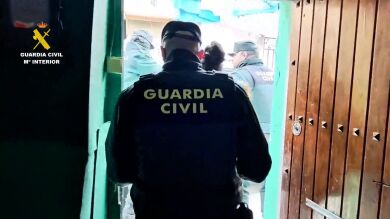 Ocupan la casa y roban los documentos de un hombre de 90 años para contratar telefonía y seguros