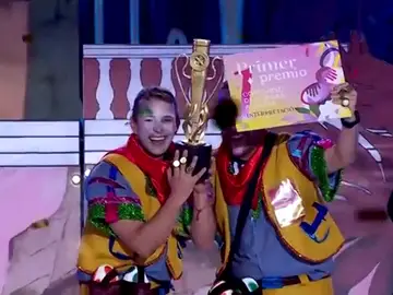La murga "Trapaseros" triunfa en el primer gran concurso del carnaval de Santa Cruz de Tenerife La murga "Trapaseros" triunfa en el primer gran concurso del carnaval de Santa Cruz de Tenerife
