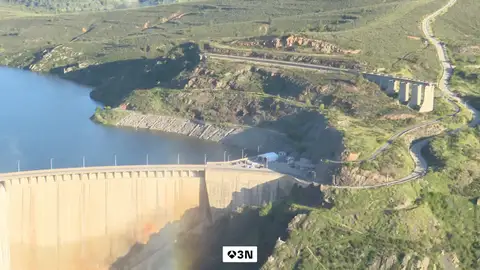 El abandono del mantenimiento pone en riesgo ferrocarriles, carreteras y presas en España El abandono del mantenimiento pone en riesgo ferrocarriles, carreteras y presas en España