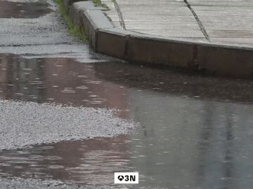 Un frente h&uacute;medo deja lluvias generalizadas y nieve en monta&ntilde;a: 62 carreteras siguen afectadas