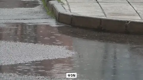 Un frente húmedo deja lluvias generalizadas y nieve en montaña: 62 carreteras siguen afectadas Un frente húmedo deja lluvias generalizadas y nieve en montaña: 62 carreteras siguen afectadas