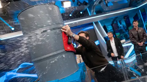 ¿Detener una fuga inmediatamente? Marron trae a El Hormiguero un invento que demuestra que sí es posible ¿Detener una fuga inmediatamente? Marron trae a El Hormiguero un invento que demuestra que sí es posible