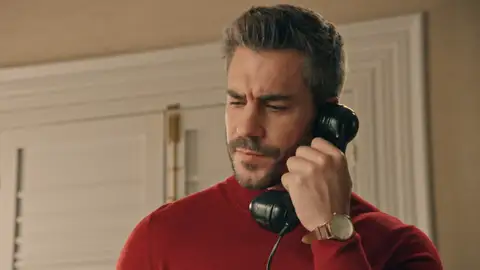 María desafía a Andrés y él… ¡llama a la policía para denunciarla! María desafía a Andrés y él… ¡llama a la policía para denunciarla!